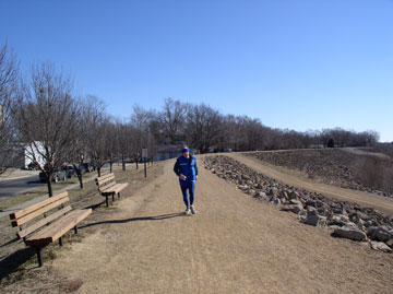 Mike Ettredge finishes 5K